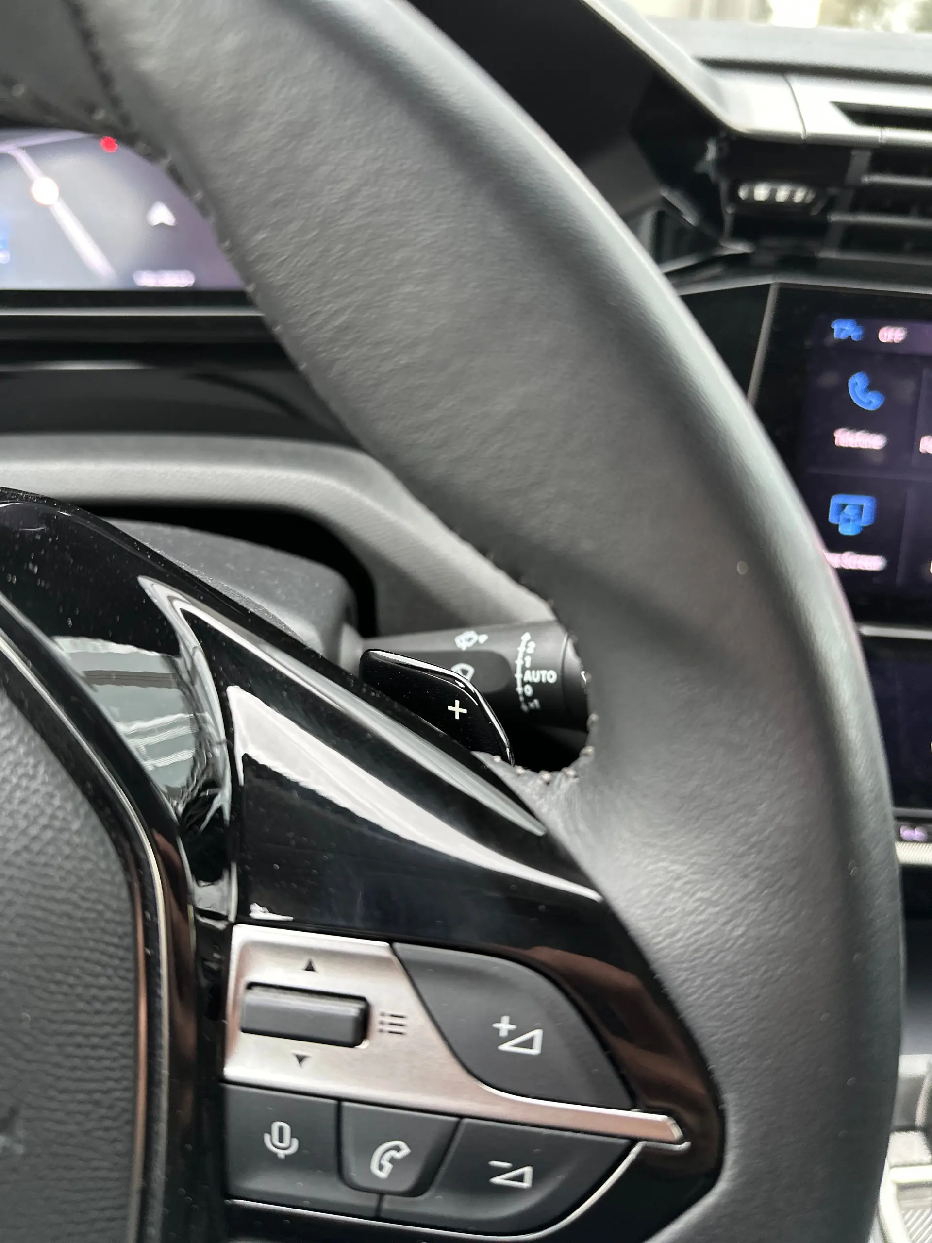 Peugeot 308 1.5 BlueHDi Allure EAT8 19