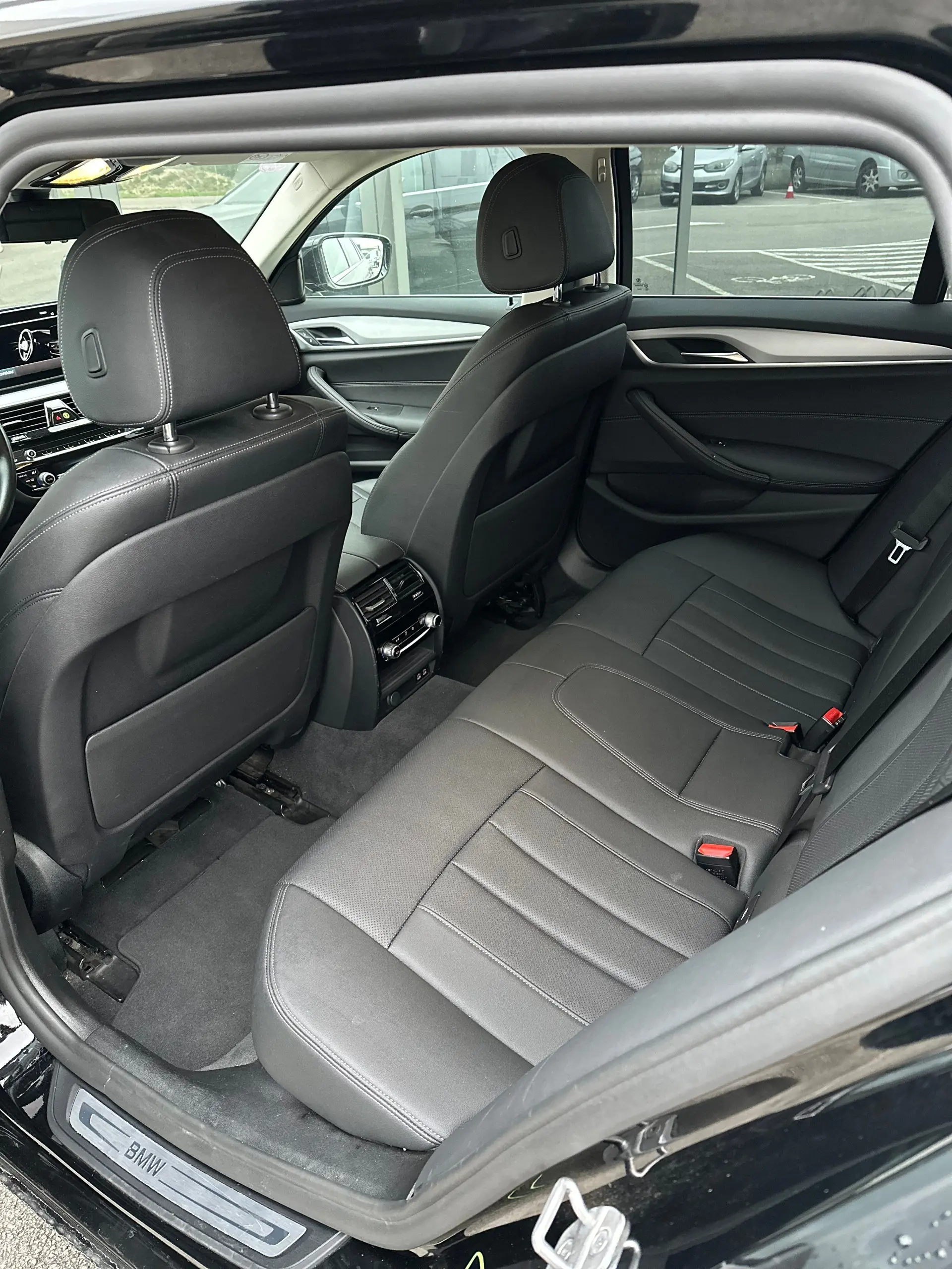 BMW 530 e Aut. Luxury Line 13