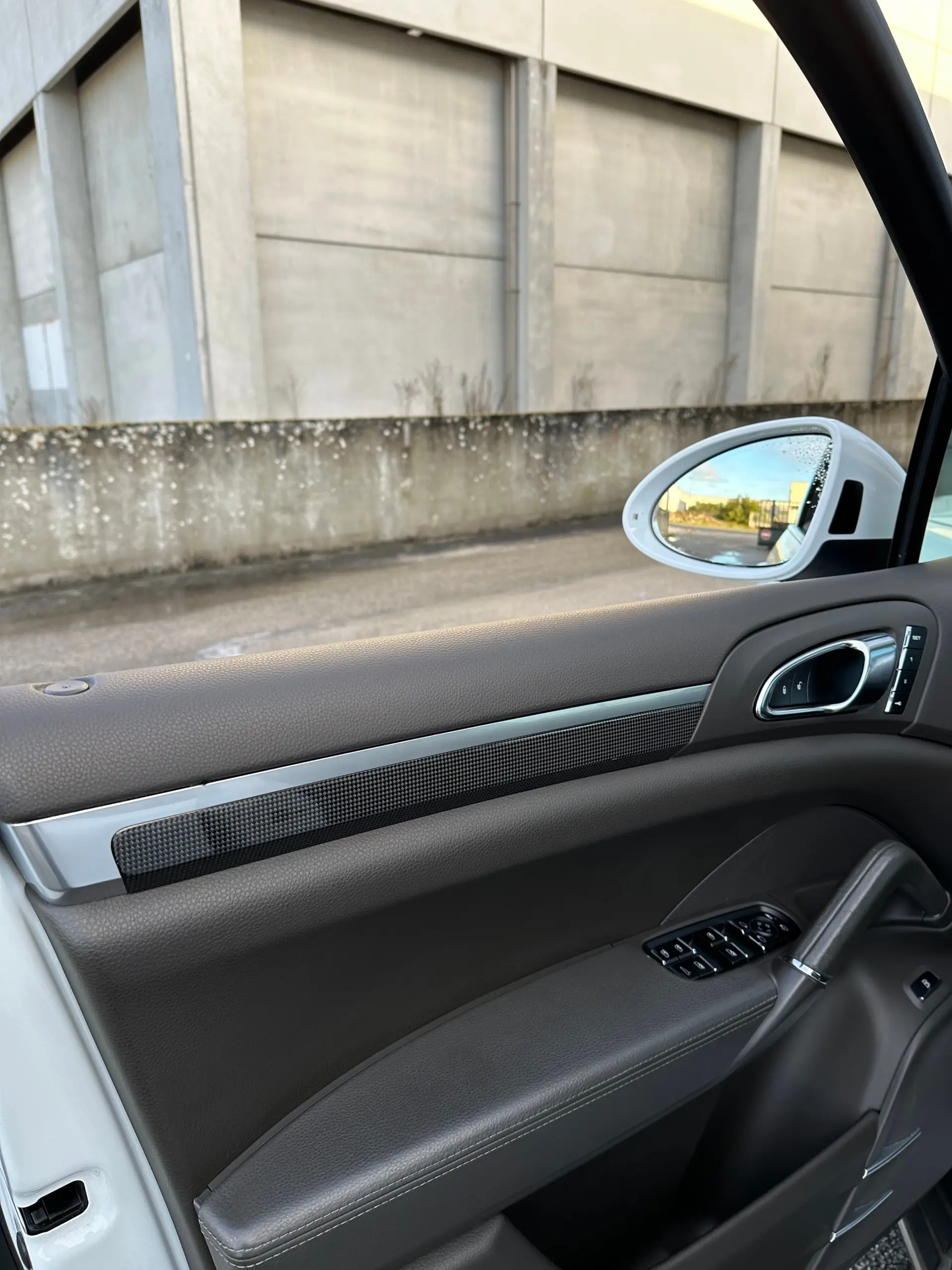 Porsche Cayenne E-Hybrid Tiptronic S 28