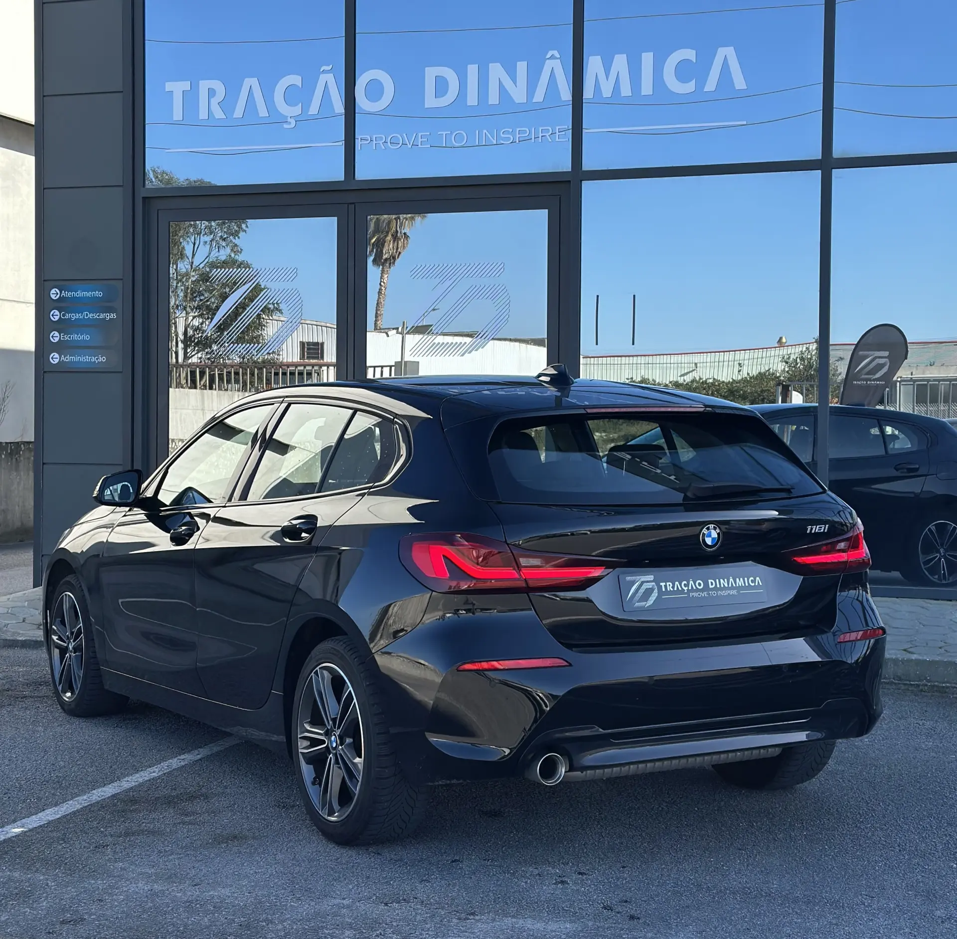 BMW 118 i Aut. Sport Line 5