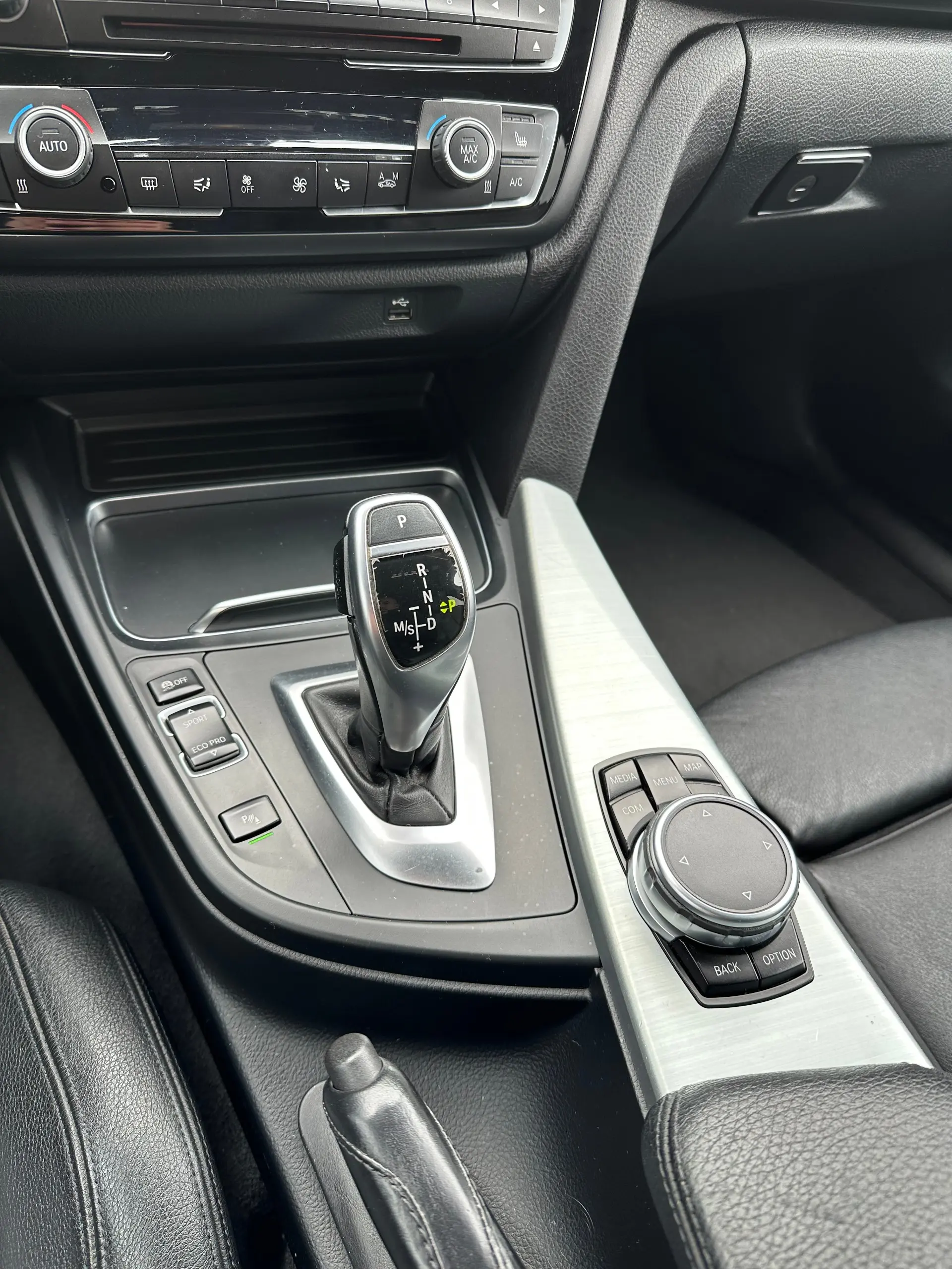 BMW 420 Gran Coupé d xDrive Pack M Auto 28