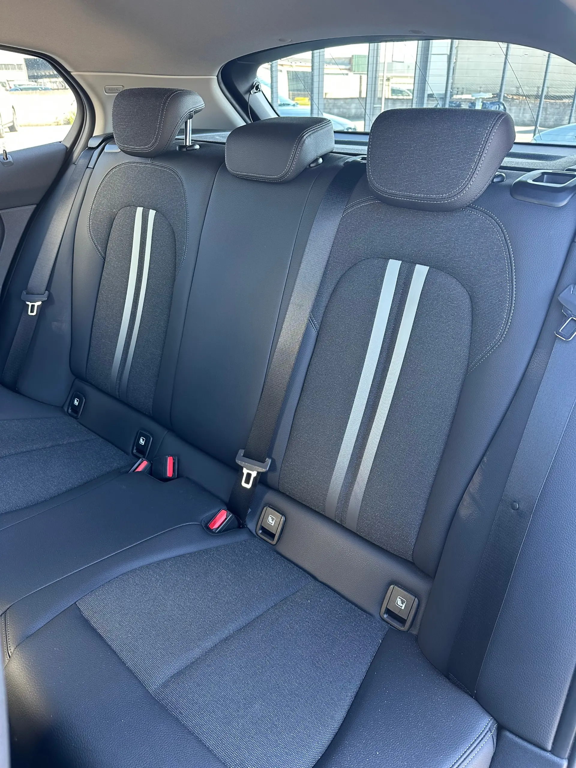 BMW 118 i Aut. Sport Line 19