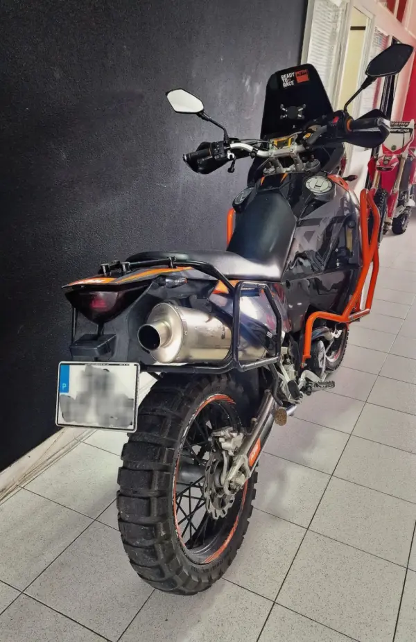 KTM 950 Aventure 7