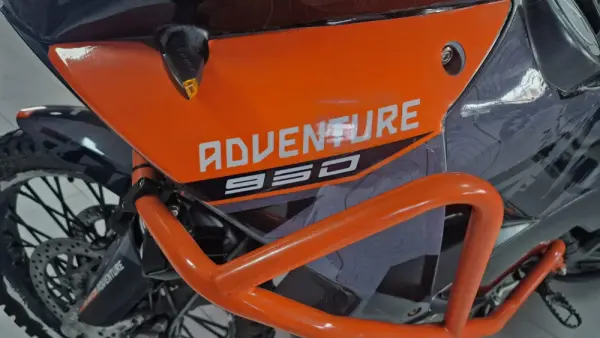 KTM 950 Aventure 11