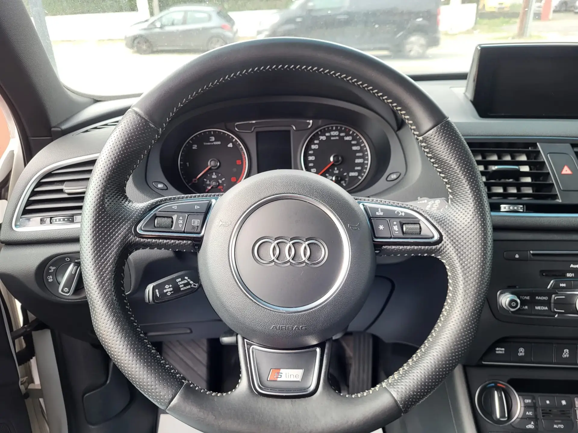 Audi Q3 2.0 TDI S-line 16