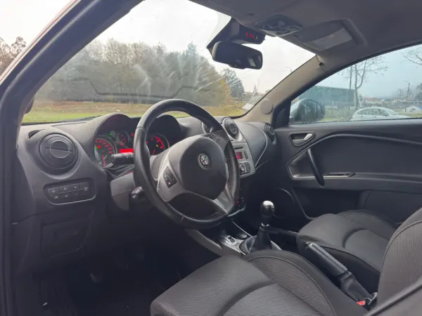 Alfa Romeo MiTo 10
