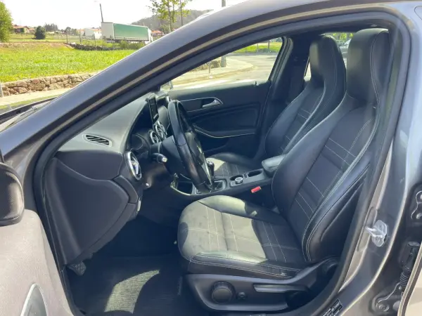 Mercedes-Benz A 180 4