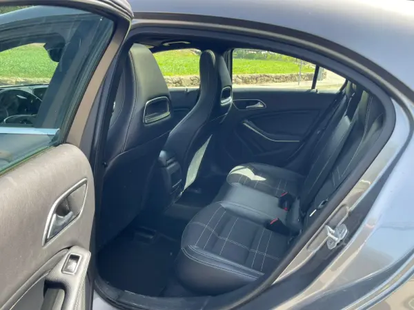 Mercedes-Benz A 180 6