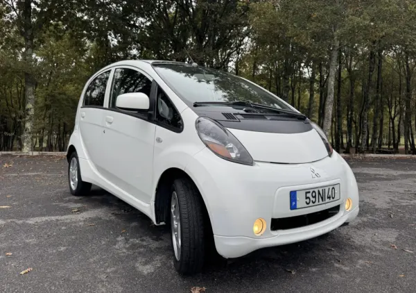 Mitsubishi i-MiEV 10