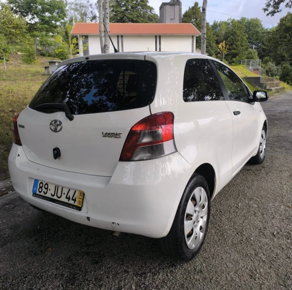 Toyota Yaris 12