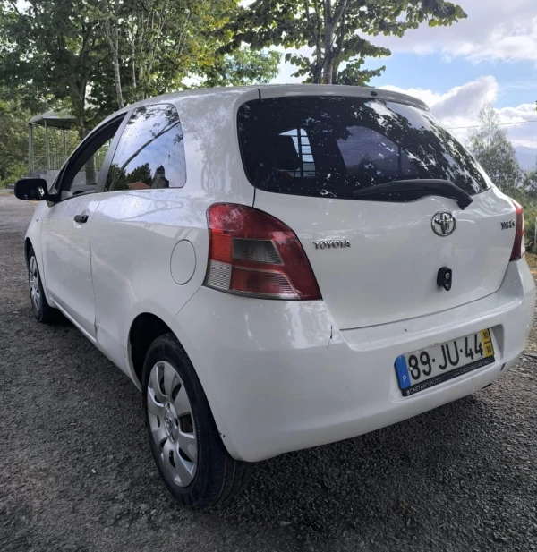 Toyota Yaris 9