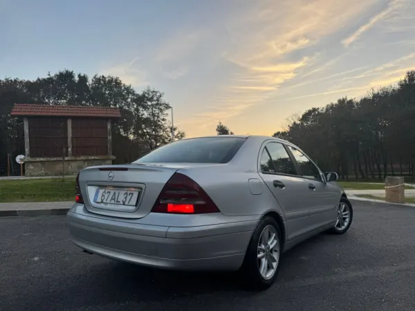 Mercedes-Benz C 220 7