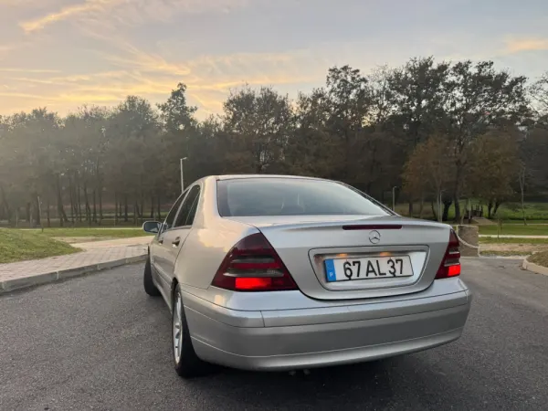 Mercedes-Benz C 220 13