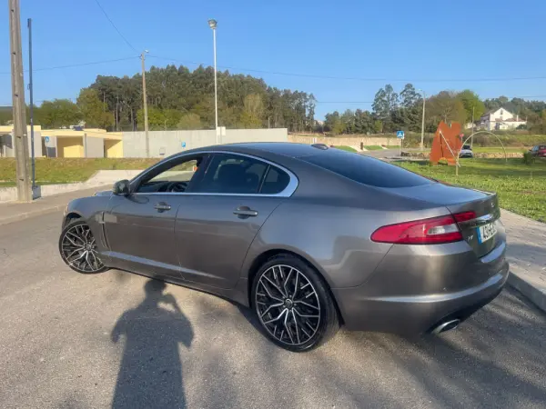 Jaguar XF 7