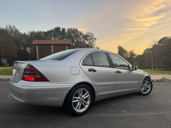 Mercedes-Benz C 220 9
