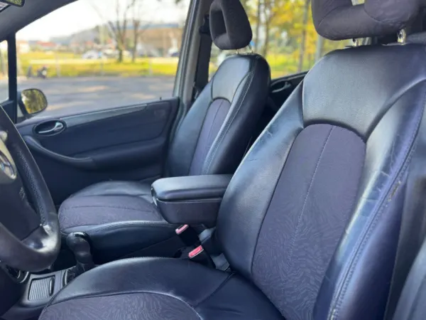 Mercedes-Benz A 170 8