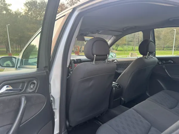 Mercedes-Benz C 220 8