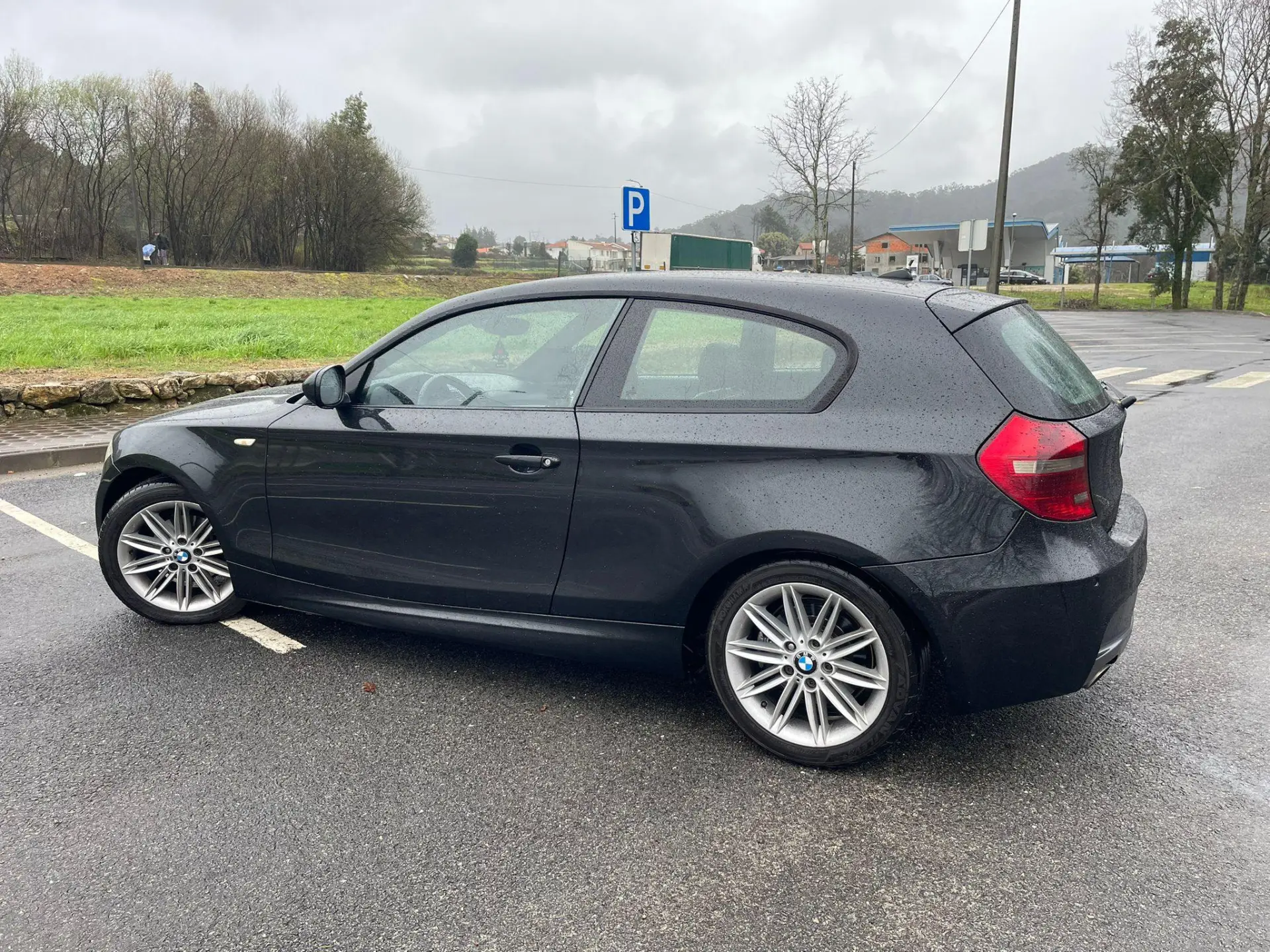 BMW 118 d Pack M 7