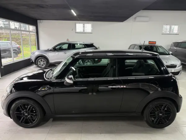 MINI 3 Portas One Brick Lane 7