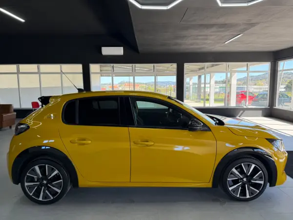 Peugeot 208 1.2 PureTech GT Line EAT8 2