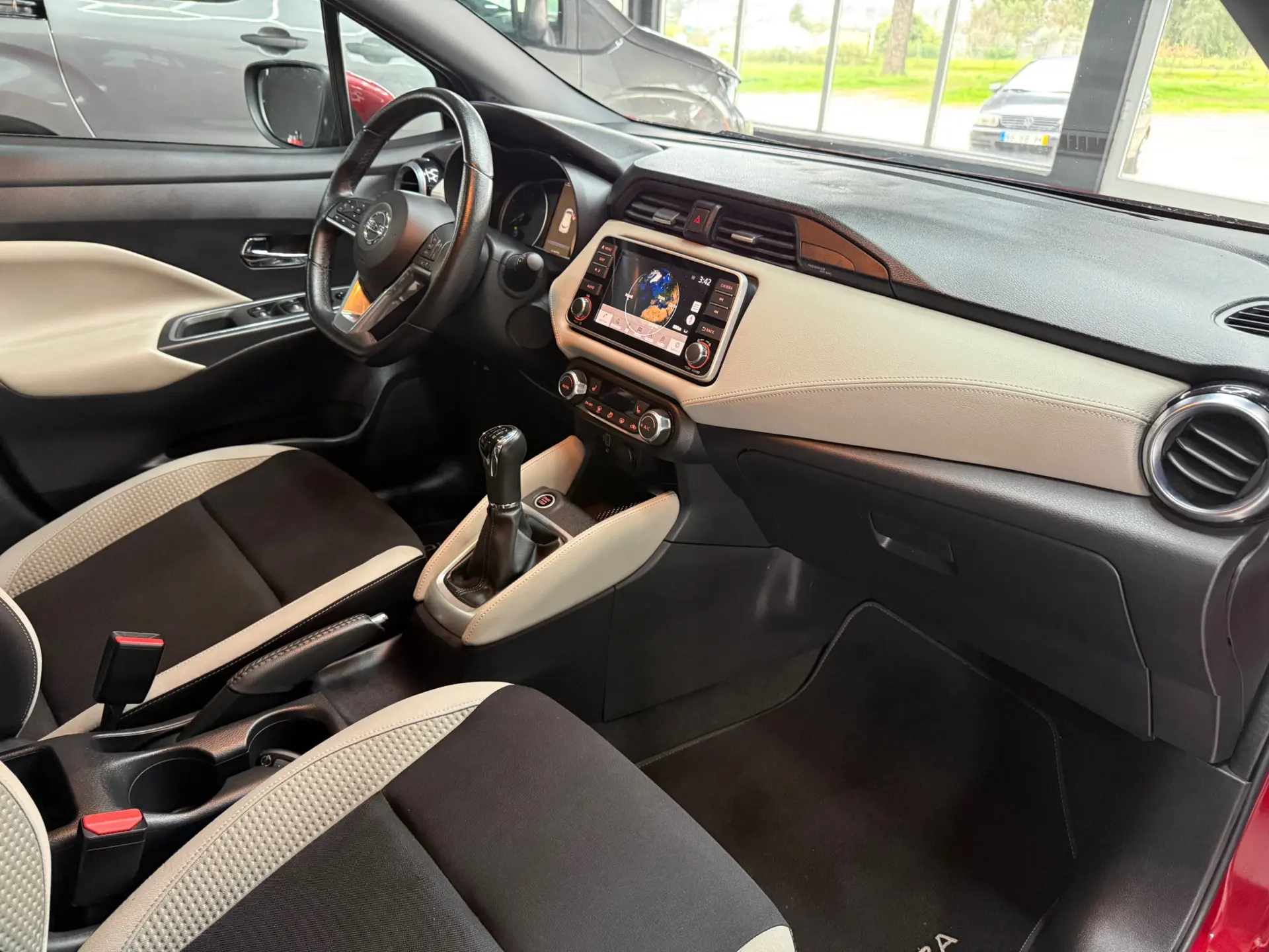 Nissan Micra 1.0 IG-T Tekna 8