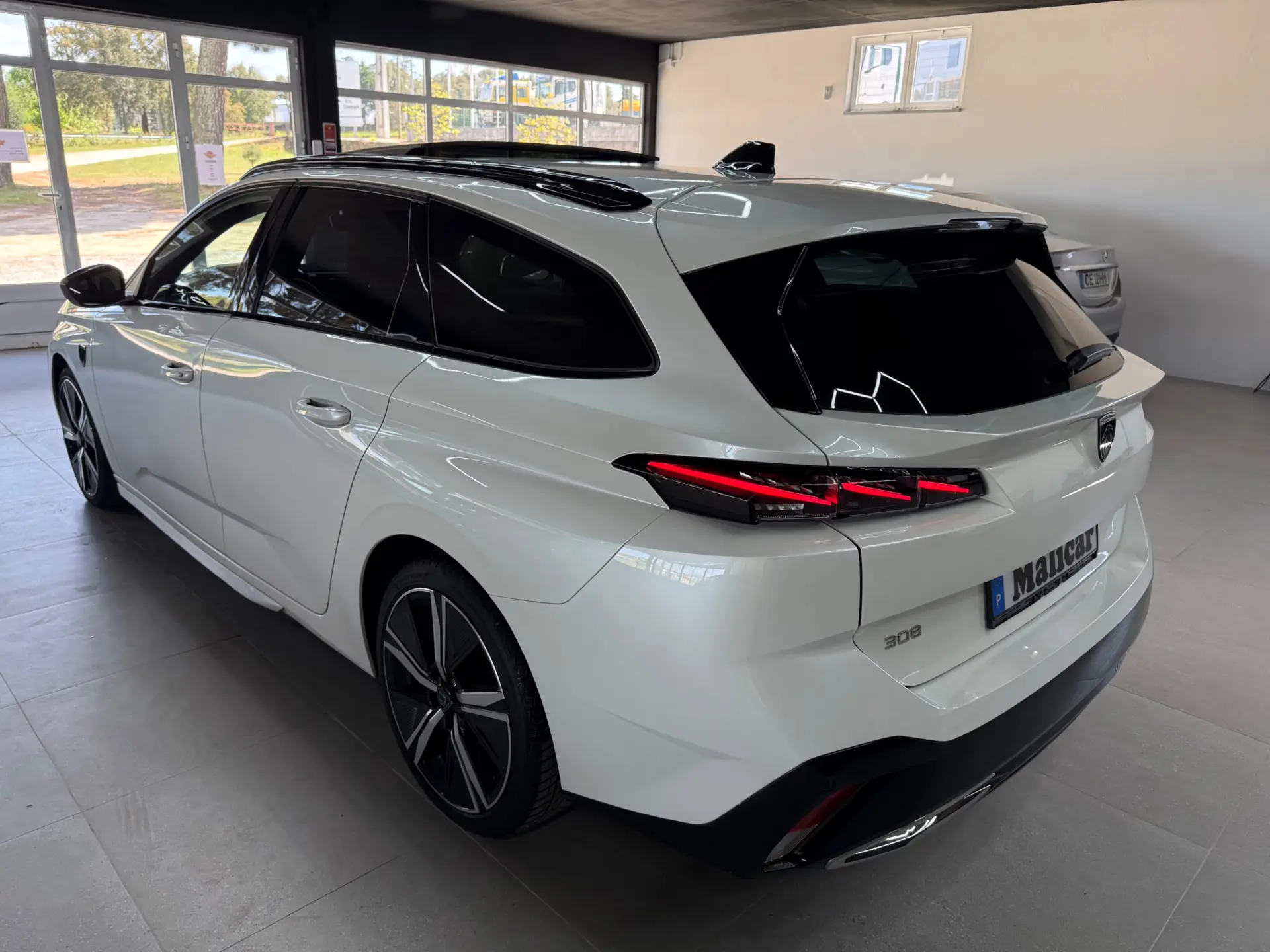 Peugeot 308 SW BlueHDi 130 EAT8 GT EXCLUSIVE 6