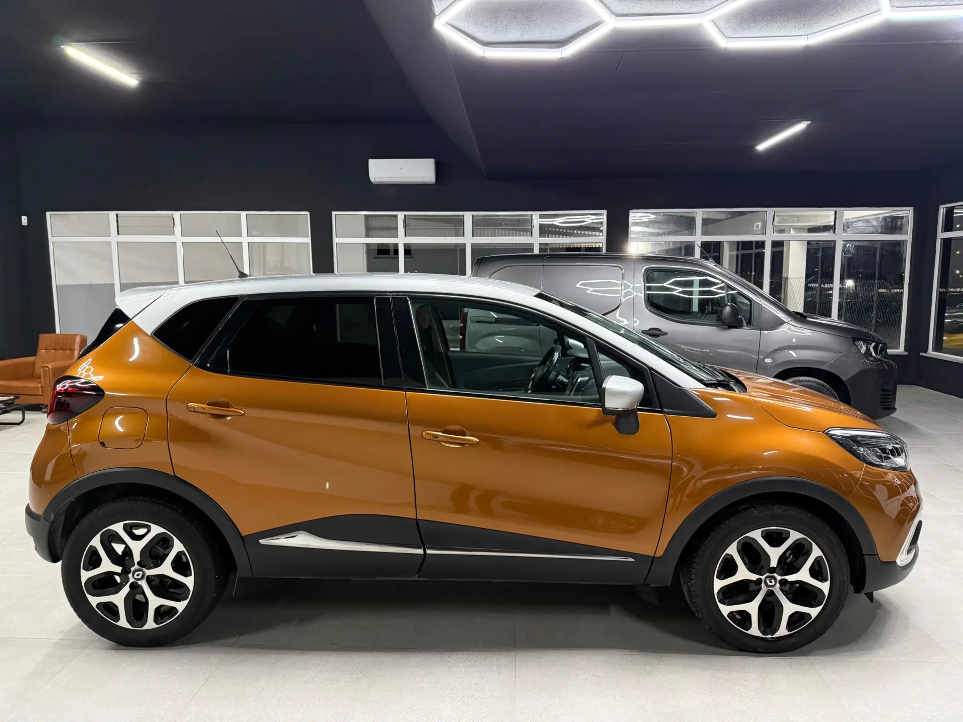 Renault Captur 0.9 TCE Exclusive 3