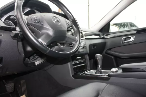 Mercedes-Benz E 200 9