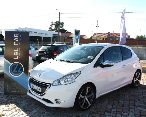 Peugeot 208 4