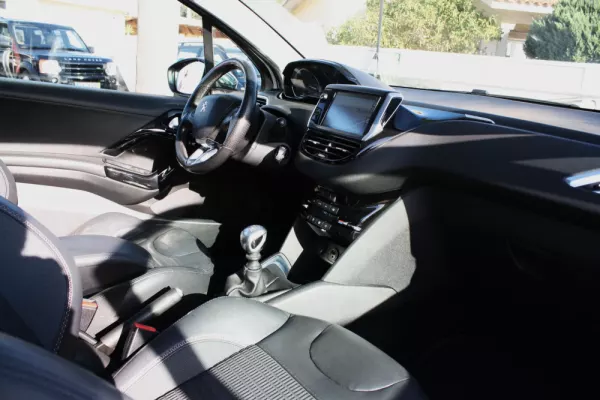 Peugeot 208 22