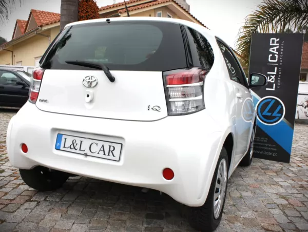 Toyota iQ VVT-i Eco 4
