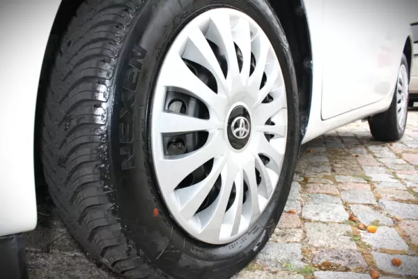 Toyota iQ VVT-i Eco 11