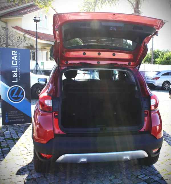 Renault Captur 1.5 dCi Helly Hansen EDC 9