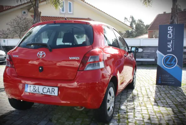 Toyota Yaris 1.0 VVT-i Comfort+AC 3