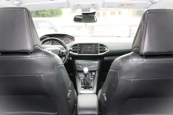 Peugeot 308 SW 1.6 e-HDi Allure 12