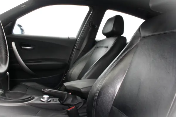 BMW 120 dA Exclusive 9