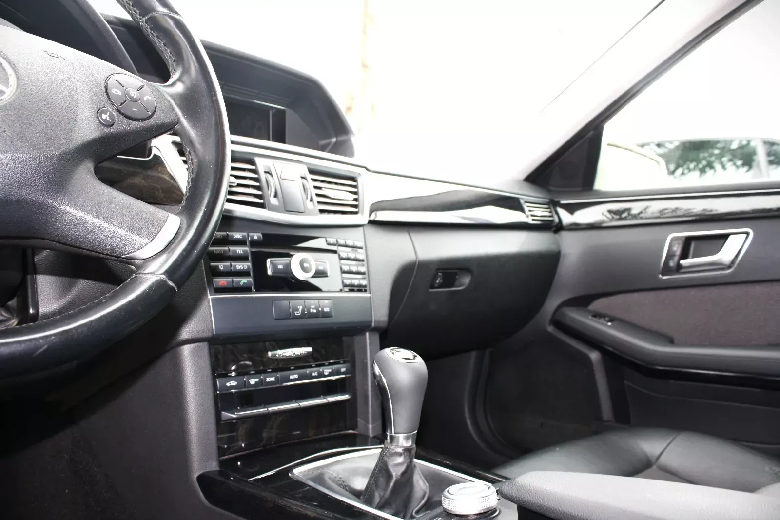 Mercedes-Benz E 200 7