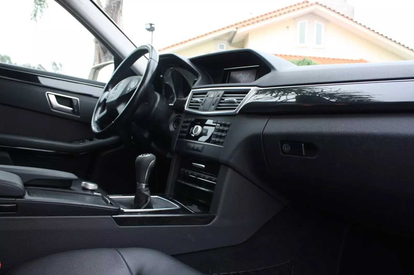 Mercedes-Benz E 200 13