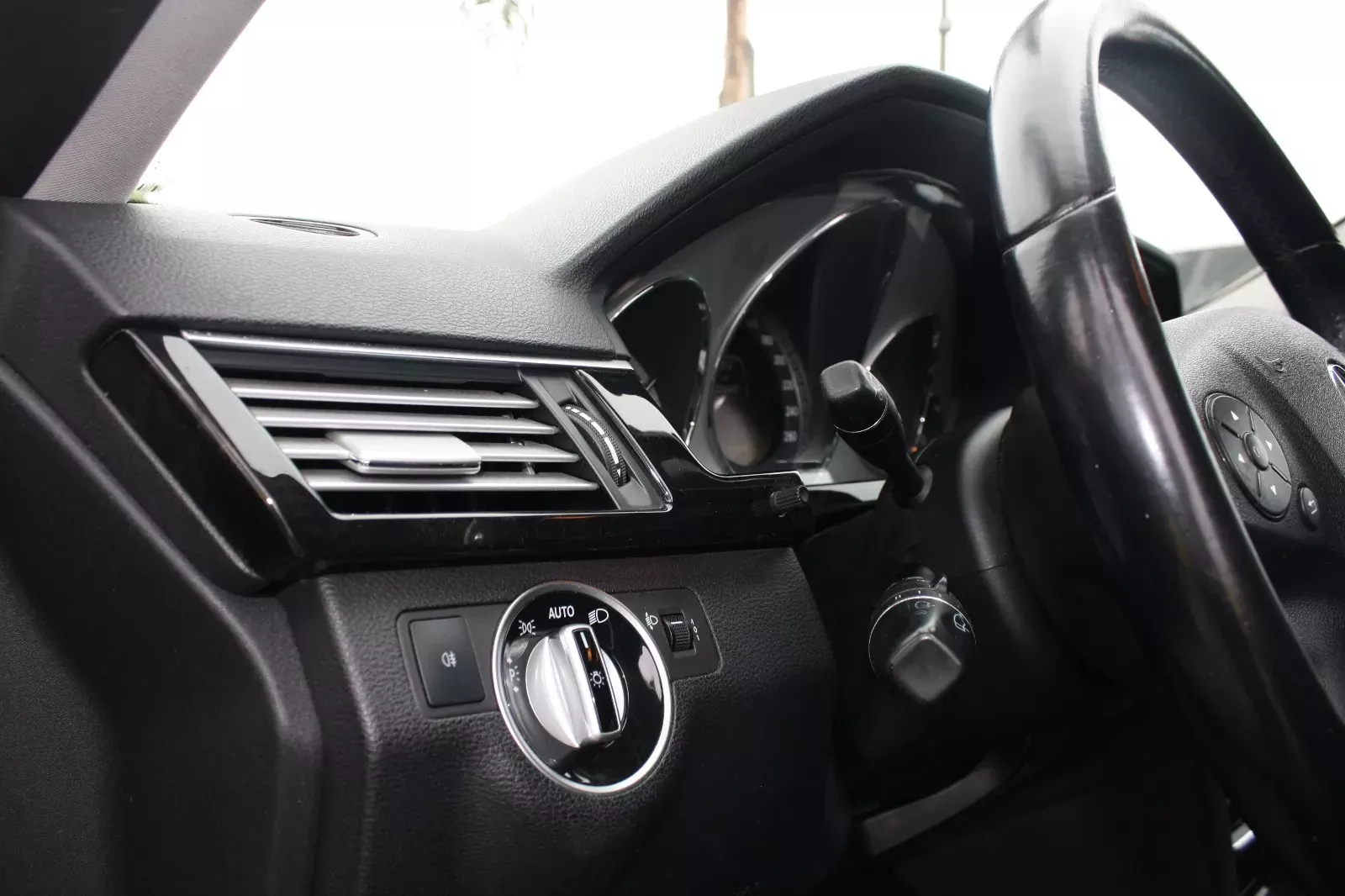 Mercedes-Benz E 200 16