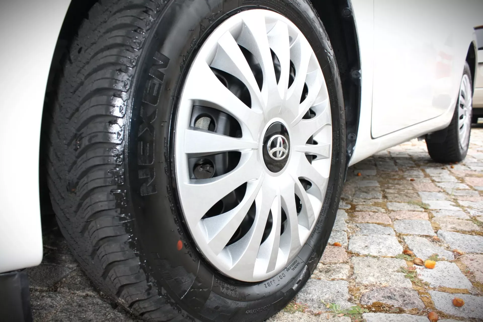 Toyota iQ VVT-i Eco 11