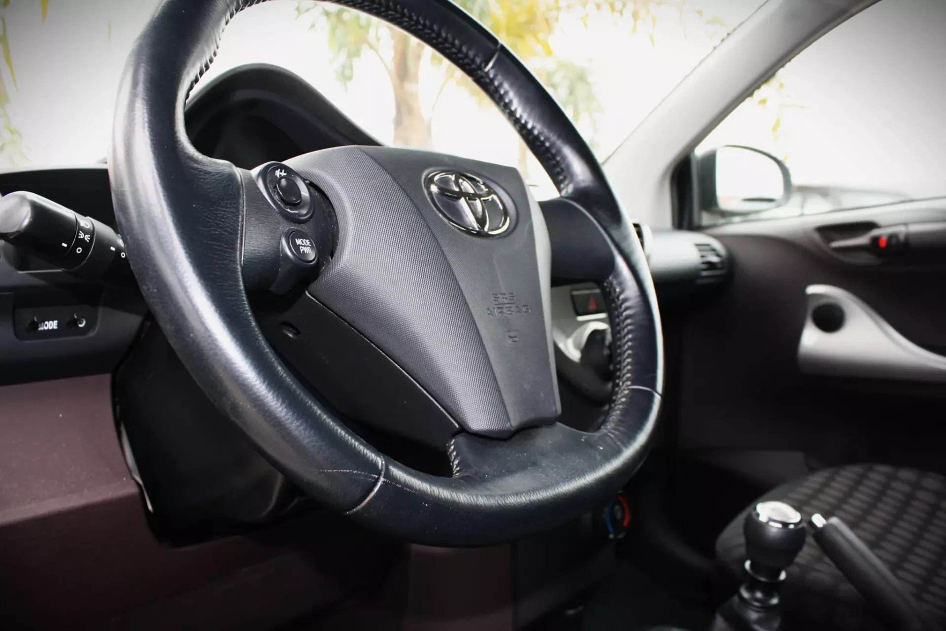 Toyota iQ VVT-i Eco 14