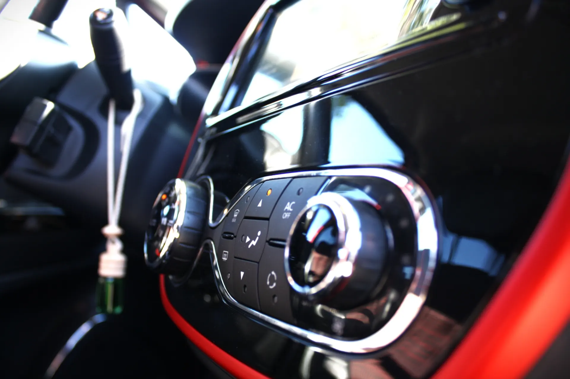 Renault Captur 1.5 dCi Helly Hansen EDC 20