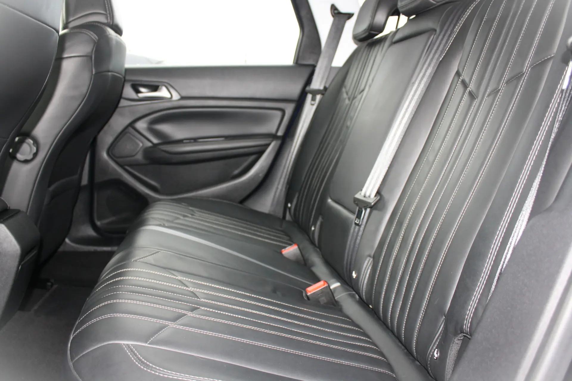 Peugeot 308 SW 1.6 e-HDi Allure 11