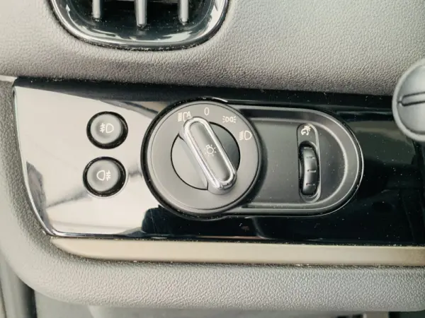 MINI Countryman Cooper SE ALL4 Auto 9