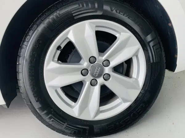 Audi A1 Sportback 25 TFSI Advanced 5