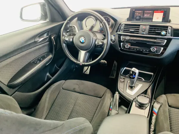 BMW 116 d Pack M Auto 27