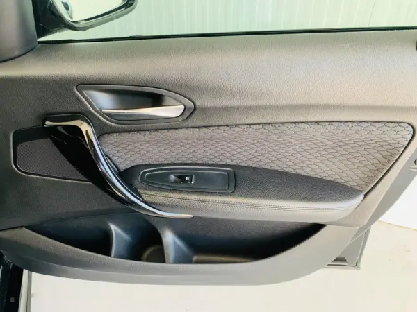 BMW 116 d Pack M Auto 32