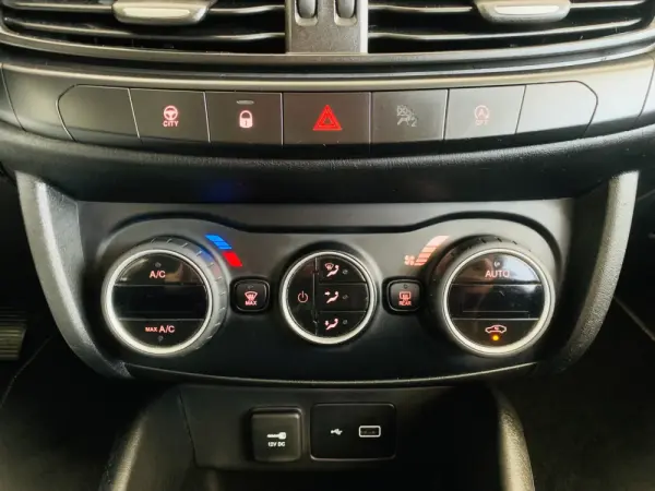 Fiat Tipo Station Wagon 1.3 M-Jet Lounge J17 24