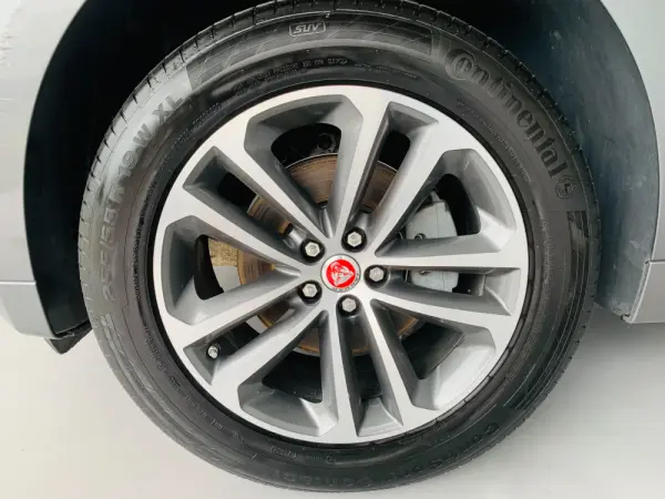 Jaguar F-Pace 2.0 i4D R-Sport AWD 5