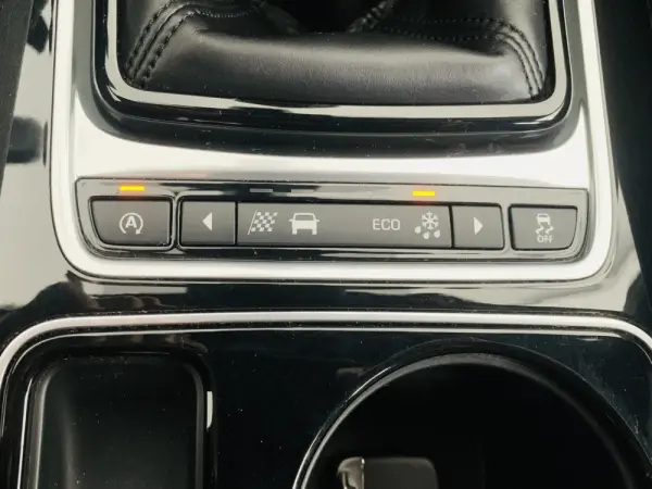 Jaguar F-Pace 2.0 i4D R-Sport AWD 28